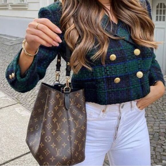 💯% Authentic Louis Vuitton NéoNoé Monogram MM Bucket Bag ✨ - Picture 1 of 17
